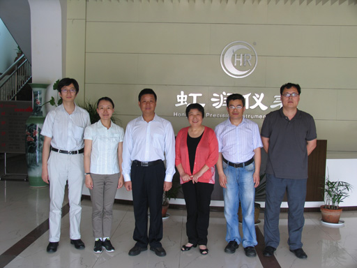 上海理工大學(xué)領(lǐng)導(dǎo)、教授一行考察虹潤(rùn)公司